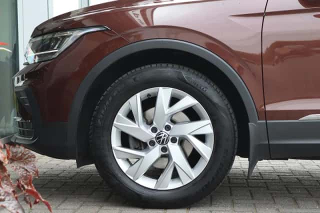 Volkswagen Tiguan (2022) thumbnail 2