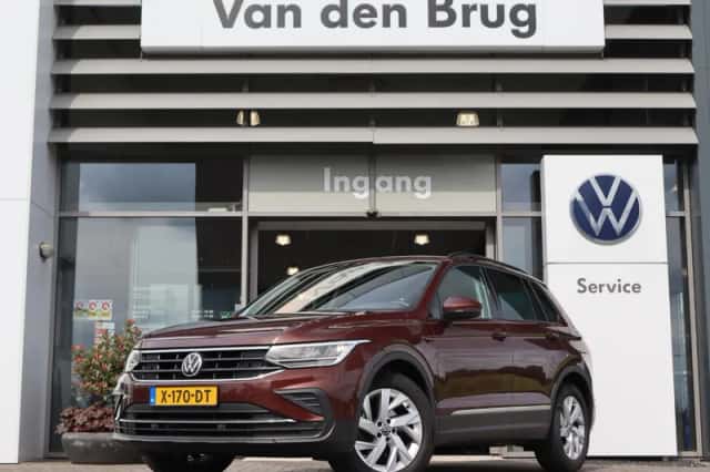 Volkswagen Tiguan (2022) thumbnail 3