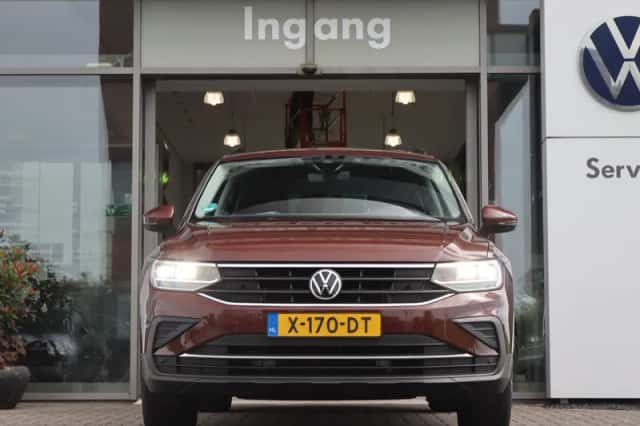 Volkswagen Tiguan (2022) thumbnail 4