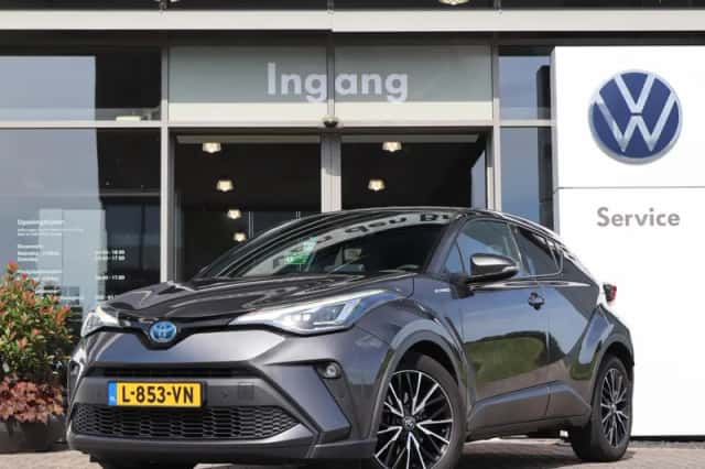 Toyota C-HR (2020) thumbnail 1