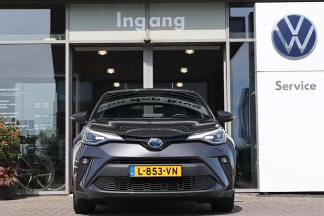 Toyota C-HR (2020) thumbnail 4