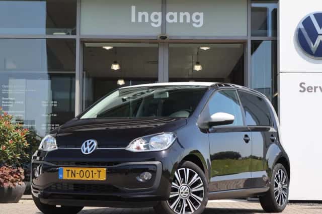 Volkswagen Up! (2018) thumbnail 1