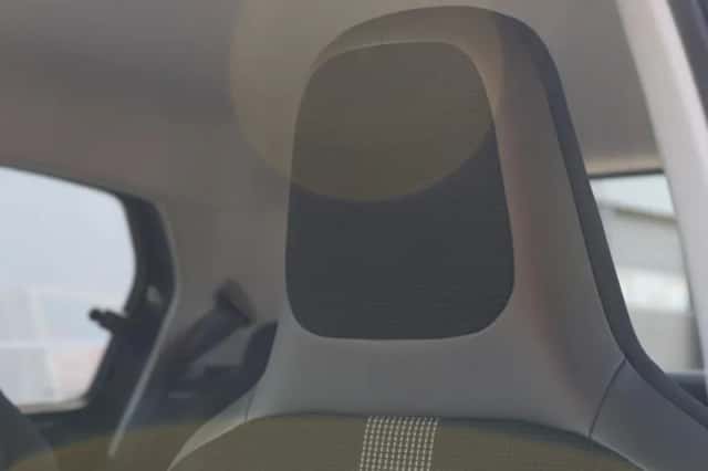 Volkswagen Up! (2018) thumbnail 3