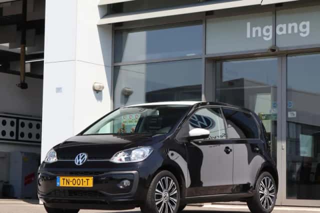 Volkswagen Up! (2018) thumbnail 5