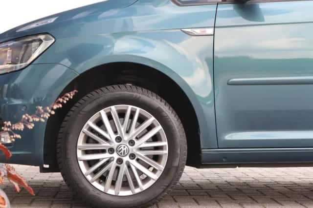 Volkswagen Caddy (2016) thumbnail 2