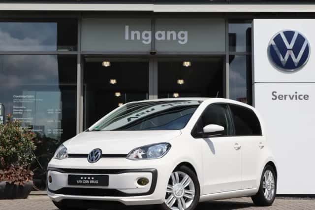 Volkswagen Up! (2017) thumbnail 1
