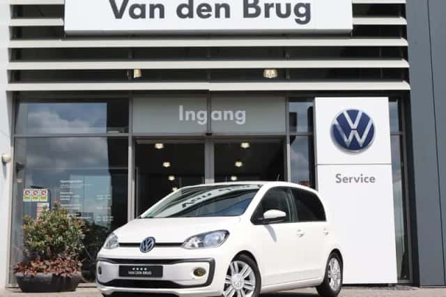 Volkswagen Up! (2017) thumbnail 3