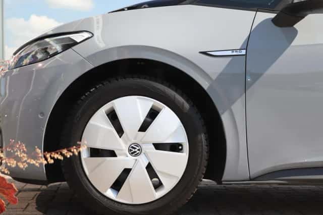 Volkswagen ID.3 (2022) thumbnail 2