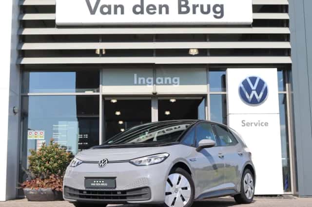 Volkswagen ID.3 (2023) thumbnail 3