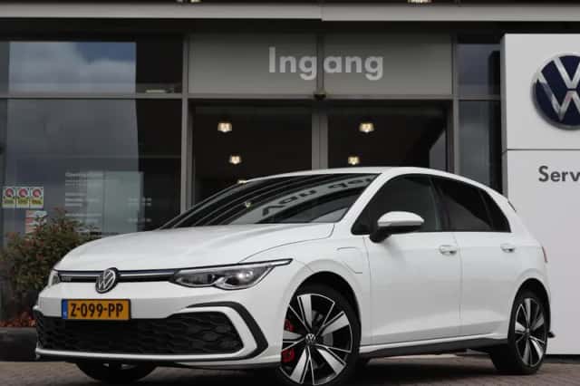 Volkswagen Golf (2022) thumbnail 1
