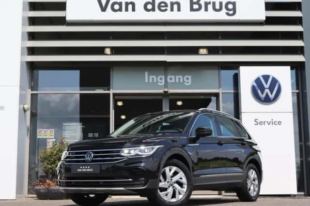 Volkswagen Tiguan (2022) thumbnail 3