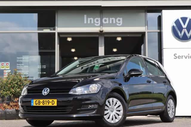 Volkswagen Golf (2015) thumbnail 1