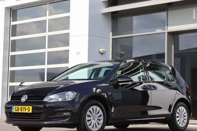 Volkswagen Golf (2015) thumbnail 5