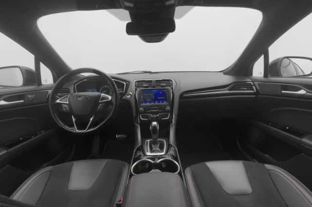 Ford Mondeo (2021) thumbnail 3