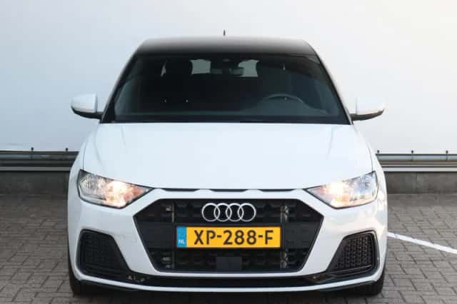 Audi A1 (2019) thumbnail 2