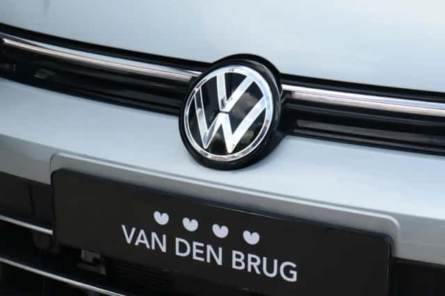Volkswagen Golf (2025) thumbnail 3