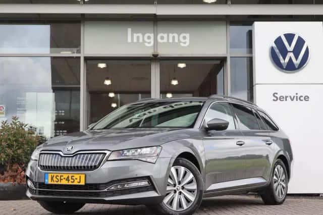 Škoda Superb (2023) thumbnail 1