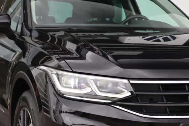 Volkswagen Tiguan (2022) thumbnail 5