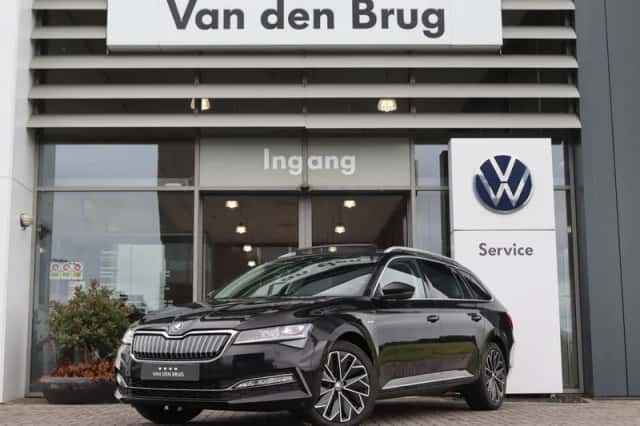 Škoda Superb (2023) thumbnail 3
