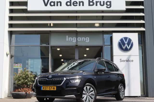 Škoda Kamiq (2023) thumbnail 3