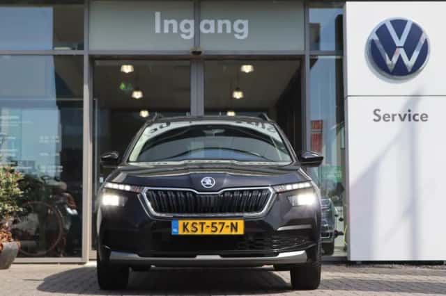 Škoda Kamiq (2023) thumbnail 4