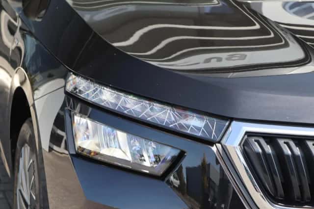 Škoda Kamiq (2023) thumbnail 5