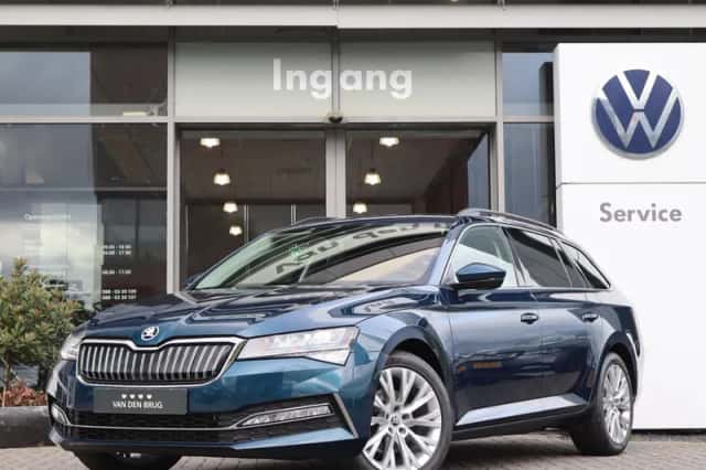 Škoda Superb (2022) thumbnail 1