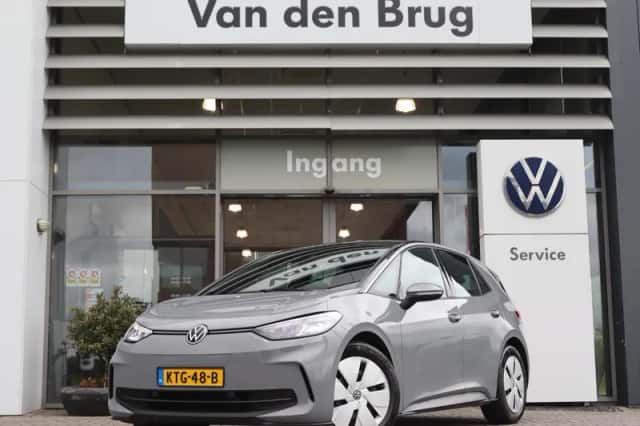 Volkswagen ID.3 (2024) thumbnail 3