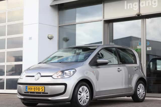 Volkswagen Up! (2015) thumbnail 5