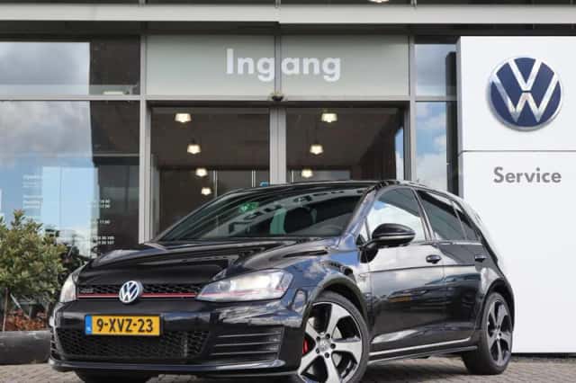 Volkswagen Golf (2013) thumbnail 1