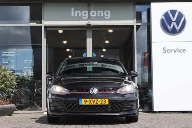 Volkswagen Golf (2013) thumbnail 4
