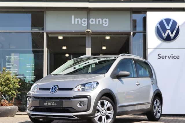 Volkswagen Up! (2018) thumbnail 1
