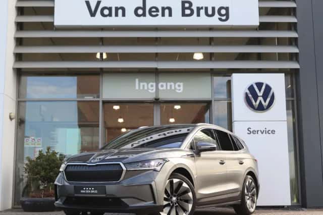 Škoda Enyaq (2023) thumbnail 3