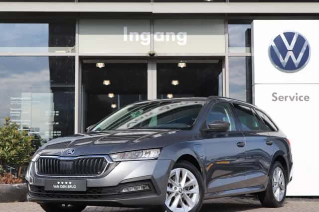 Škoda Octavia (2023) thumbnail 1