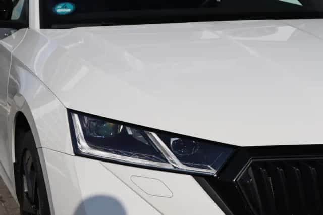 Škoda Octavia (2023) thumbnail 5