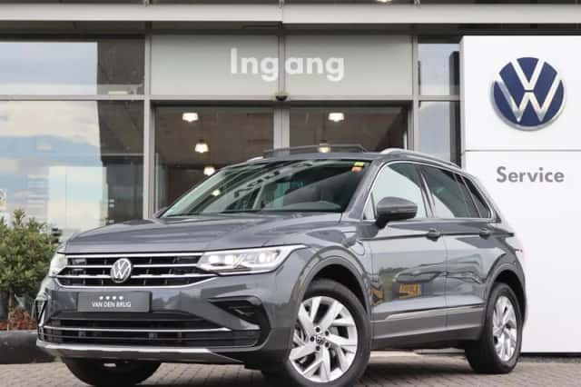 Volkswagen Tiguan (2022) thumbnail 1
