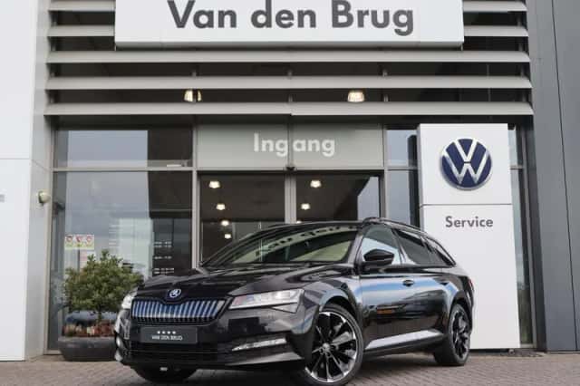 Škoda Superb (2023) thumbnail 3