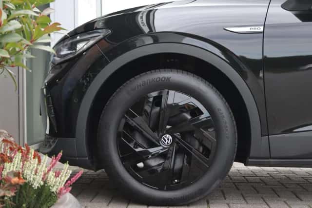 Volkswagen ID.4 (2023) thumbnail 2
