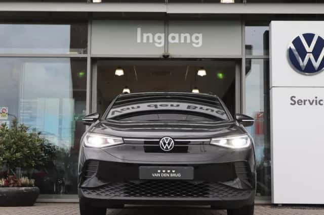 Volkswagen ID.4 (2023) thumbnail 4