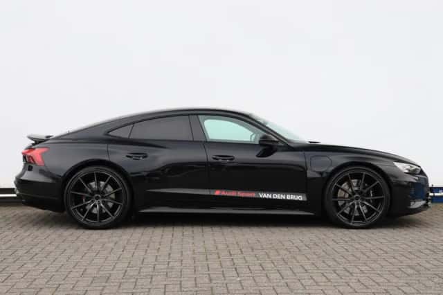 Audi e-tron GT (2023) thumbnail 2
