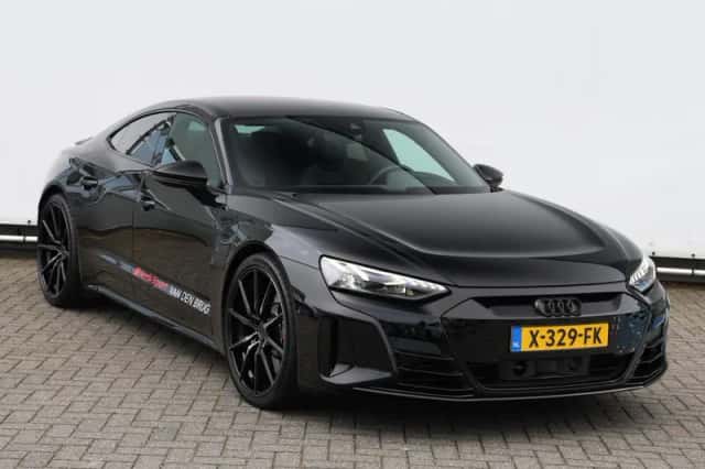 Audi e-tron GT (2023) thumbnail 3
