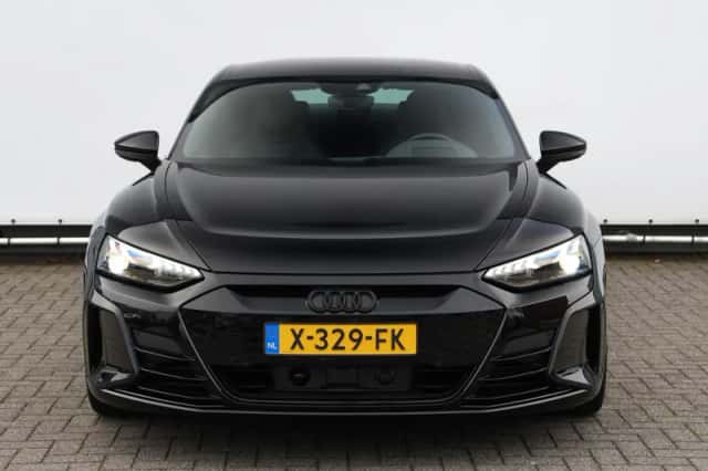 Audi e-tron GT (2023) thumbnail 4