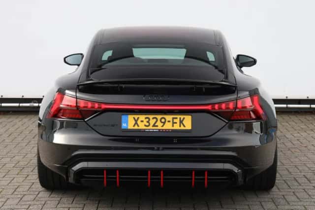Audi e-tron GT (2023) thumbnail 6