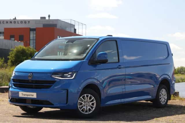 Volkswagen E-Transporter (2026) thumbnail 2
