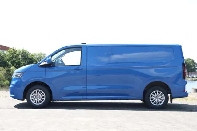 Volkswagen E-Transporter (2026) thumbnail 3