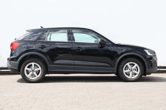 Audi Q2 (2025) thumbnail 2