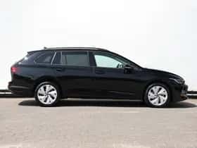 Volkswagen Golf (2025) thumbnail 2