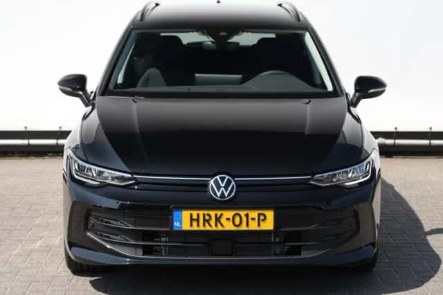 Volkswagen Golf (2025) thumbnail 4