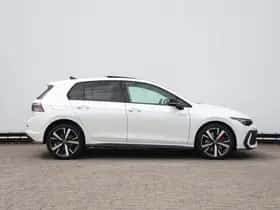 Volkswagen Golf (2025) thumbnail 2