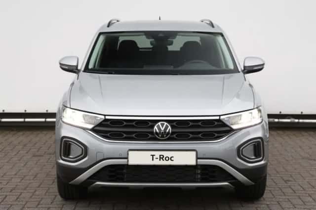 Volkswagen T-Roc (2025) thumbnail 2